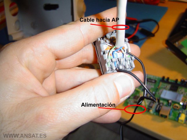 Conector de alimentaci&oacute;n